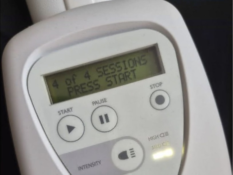 Philips Zoom display showing 4 of 4 sessions and Press Start